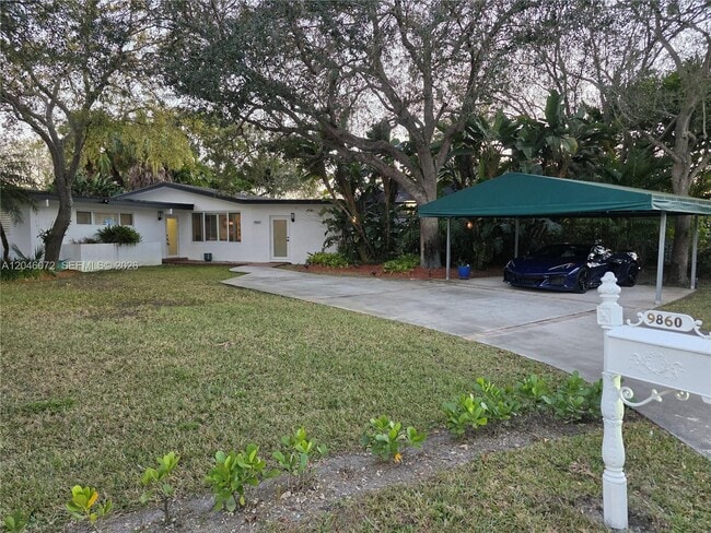 Building Photo - 9860 SW 140th St