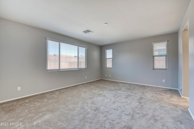 Building Photo - 8410 W Palmaire Ave