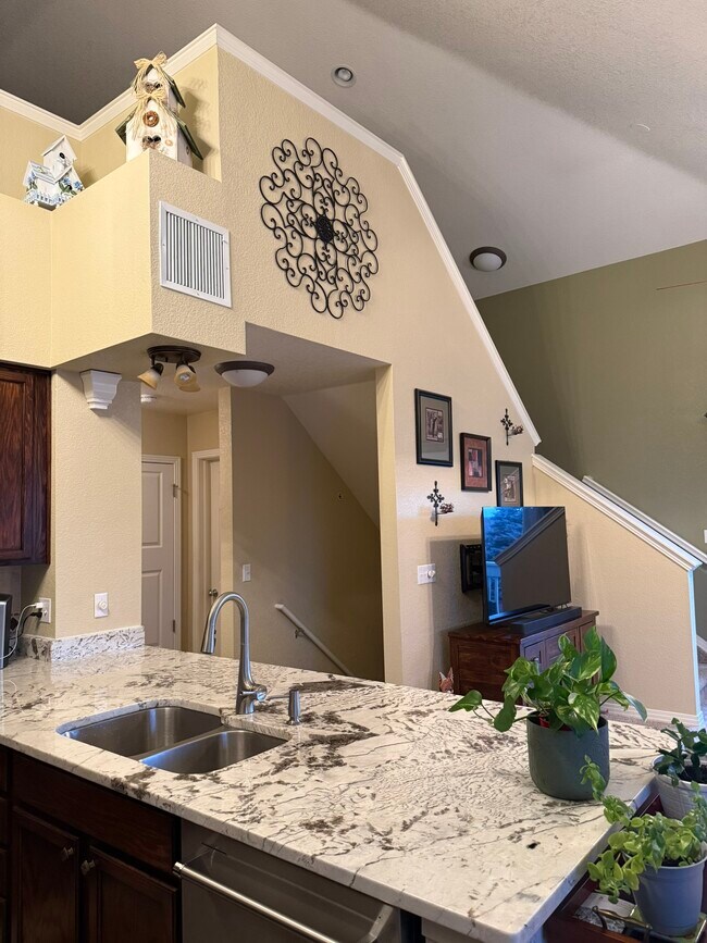 Building Photo - 9438 Ashbury Cir