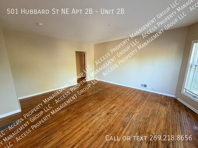 Building Photo - 501 Hubbard St NE