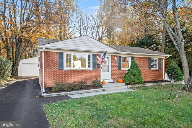 Building Photo - 4111 Hoffman Dr