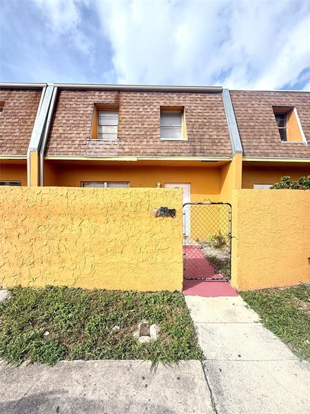 Primary Photo - 2625 NW 60th Way