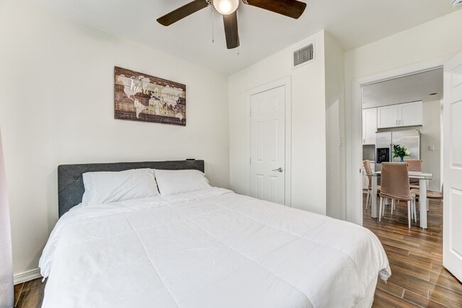 Building Photo - 2720 Truxillo St