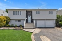 Building Photo - 3075 Whaleneck Dr