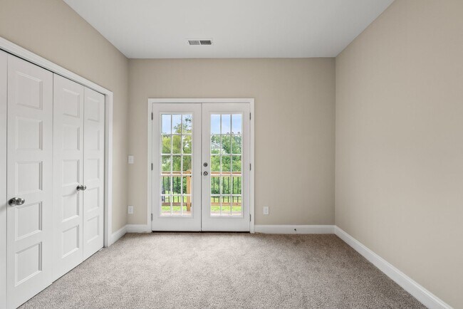 Building Photo - 7994 Humie Olive Rd
