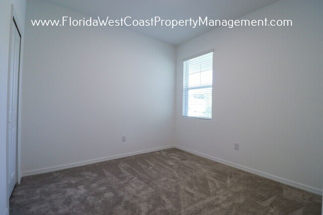 Building Photo - OUSTANDING SEMI FENCED! 3 BEDROOM/2 BATH HOME IN EAVES BEND! ARTISAN LAKES PALMETTO!