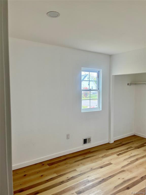 Building Photo - 11160 Charlemagne Ave