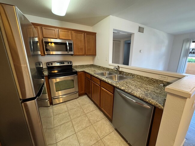 Building Photo - Villa Montevina 2 Bedroom Condo