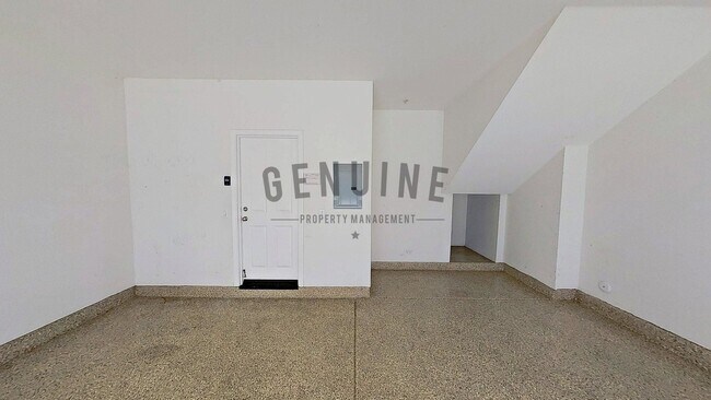 Building Photo - Beautiful Two-Level 2Bd 2Ba Condo in Irvine