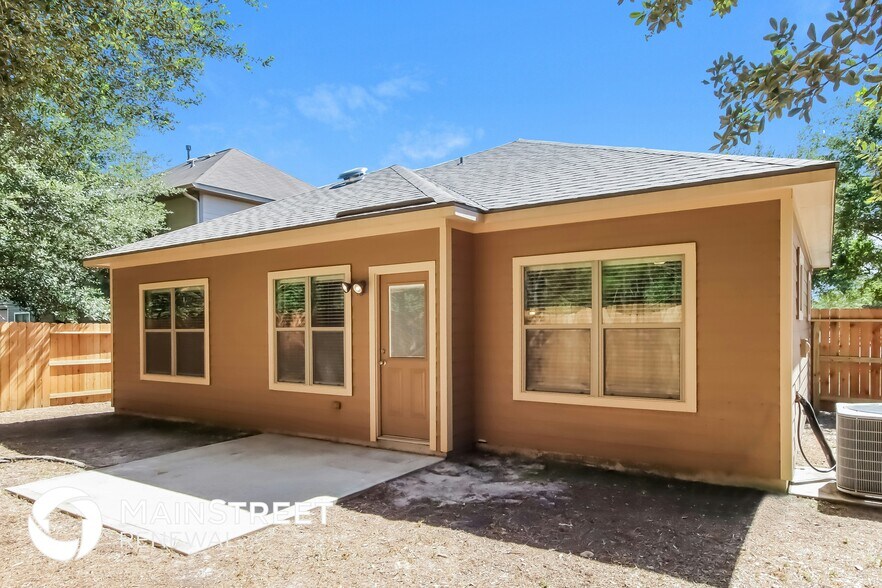 Building Photo - 2046 Lost Pine Ct