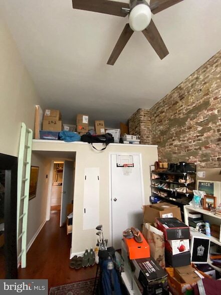Building Photo - 443 Fairmount Ave