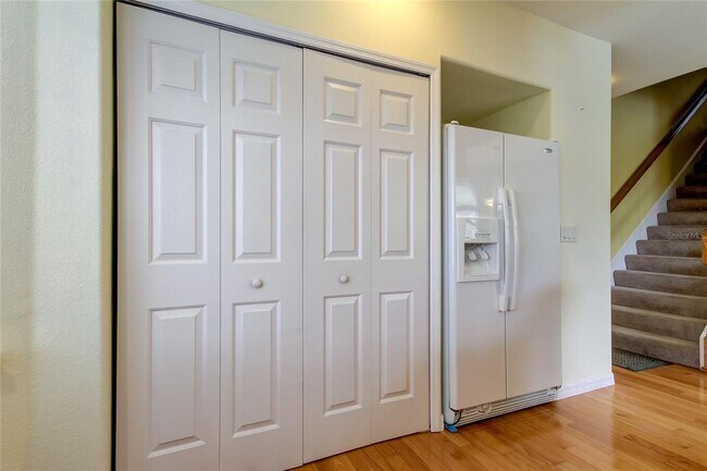 Building Photo - 1575 Pinellas Bayway S