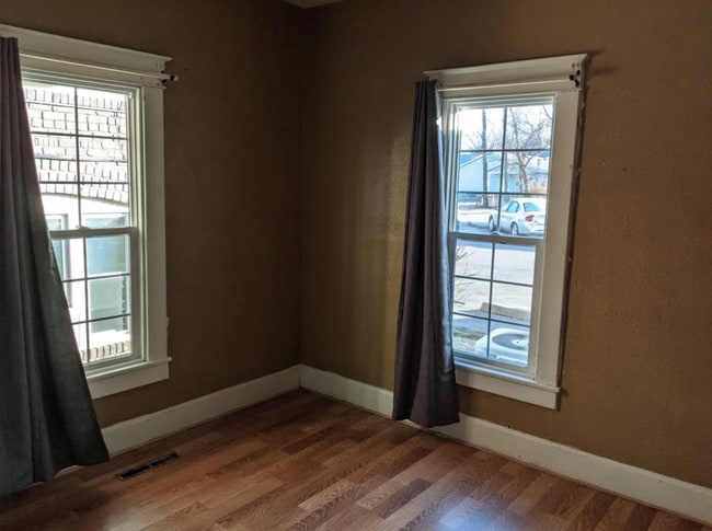 Building Photo - Charming 3-Bedroom Home in Pittsburg – Pet Friendly!