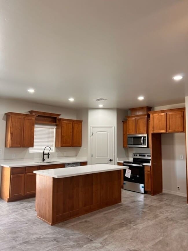 Building Photo - RANCHO ENCANTADO