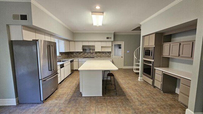 Building Photo - 8486 Hunters Forest Cove