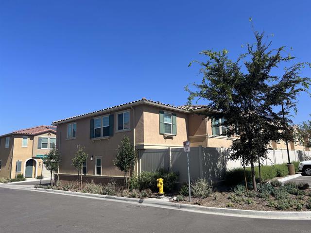 Building Photo - 530 Longmeadow St