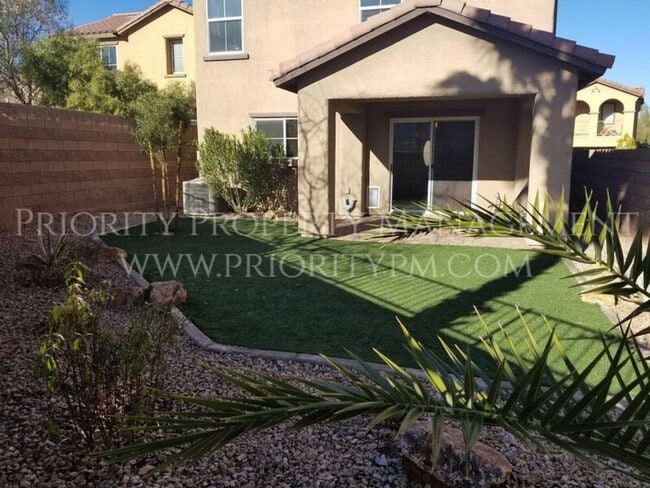 Building Photo - 2 Bedroom ~ Dual Primary Bedroom(s)~ Beaut...