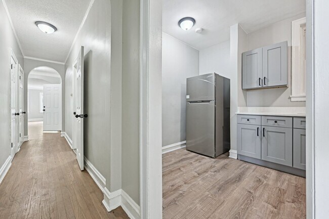 Building Photo - 2506 E 78th St