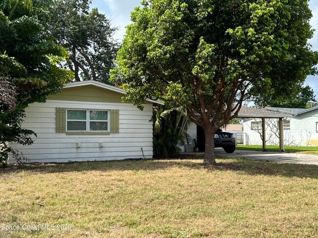 Building Photo - 987 Kings Post Rd