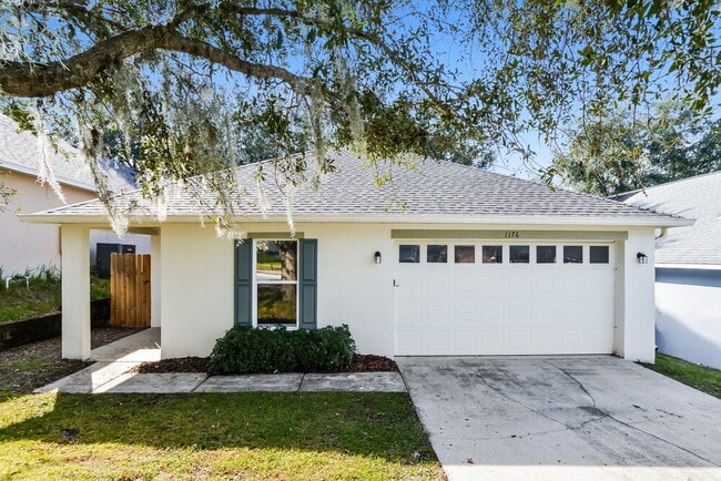 Building Photo - 1176 Stoneham Dr