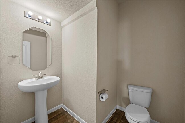 Building Photo - 135 Cibolo Creek Dr