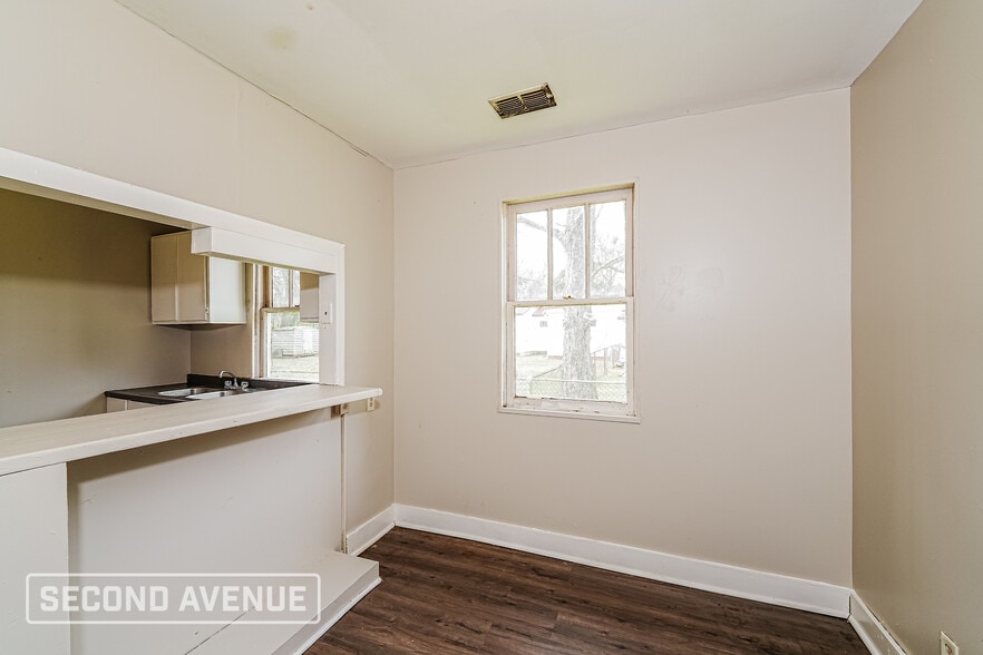 Building Photo - 2709 Powderly Ave SW