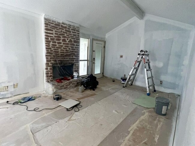 Building Photo - 9515 Aberdeen Way