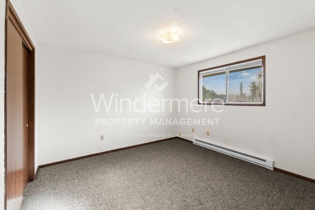 Building Photo - 3005 S Whipple Rd