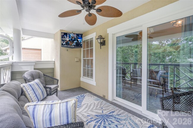 Building Photo - 20105 Henderson Rd