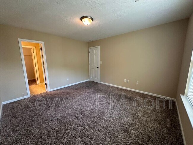 Building Photo - 2015 Kennesaw Way