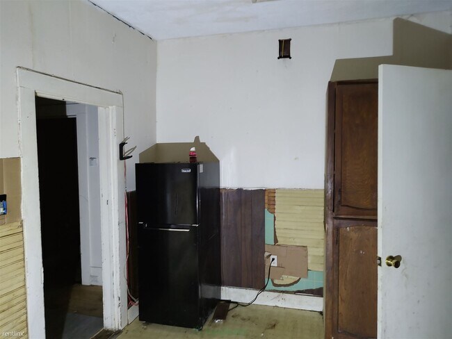 Building Photo - 3 br, 1 bath House - 732 Thomas Street