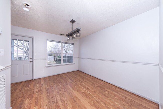 Building Photo - 203 Bruton Dr