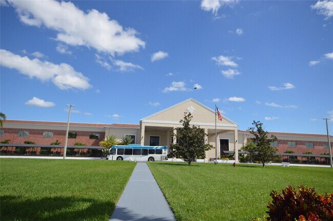 Building Photo - 144 Mansfield D