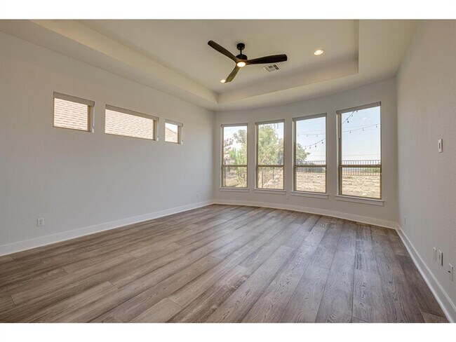 Building Photo - 523 Baldovino Skyway