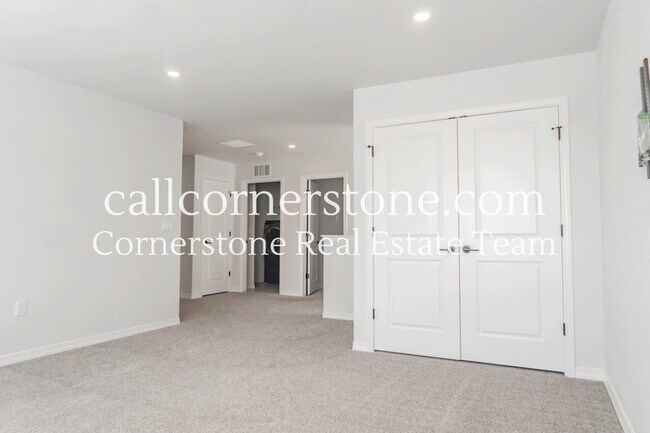 Building Photo - 8782 Beaverhead Cir