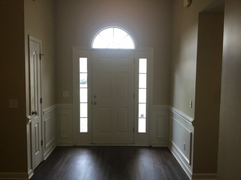 Building Photo - 134 Aquinnah Dr