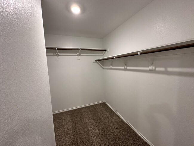 Building Photo - 3015 Serenity Ln