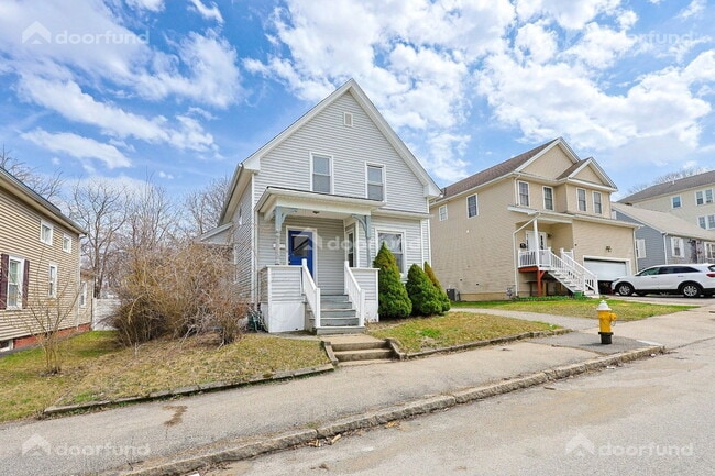 Building Photo - 121 Delmont Ave
