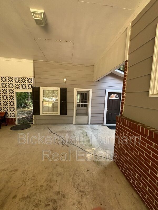 Building Photo - 2104 Avalon Rd