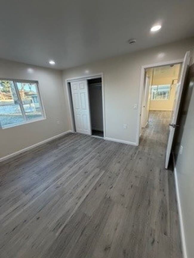 Building Photo - 267 Camp Ln