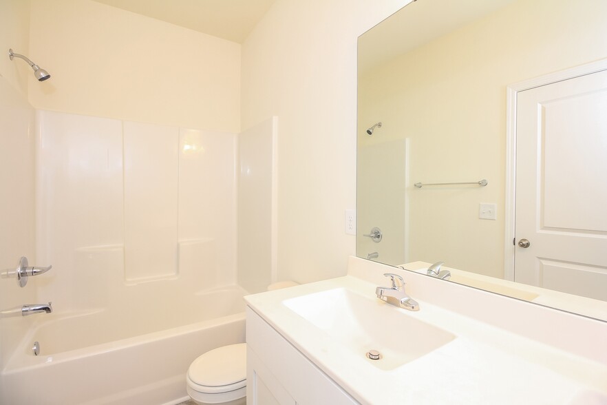 Building Photo - 1517 Corbett St