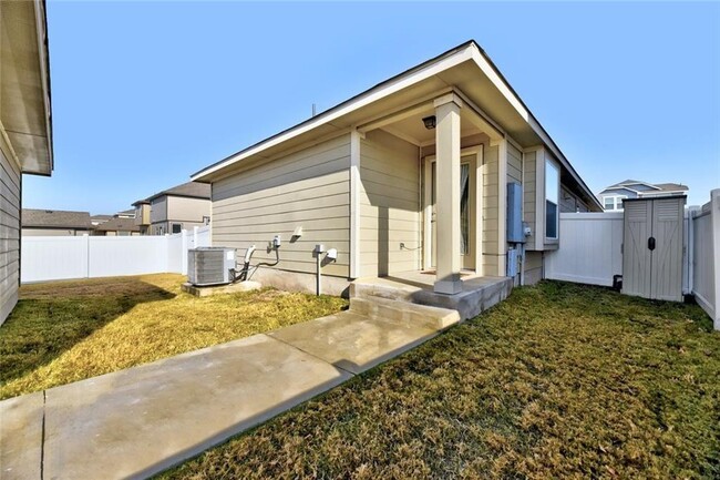 Building Photo - 401 Cane River Rd