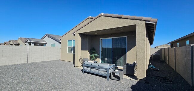 Building Photo - 3049 Hayden Rose Ave