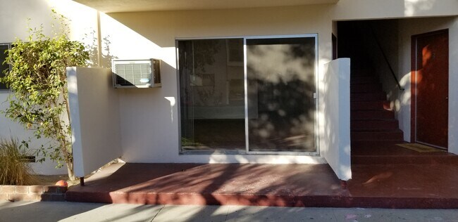 Building Photo - 134 Hurlbut St