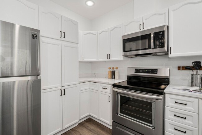 Building Photo - 2Bd/2Ba Redmond Condo