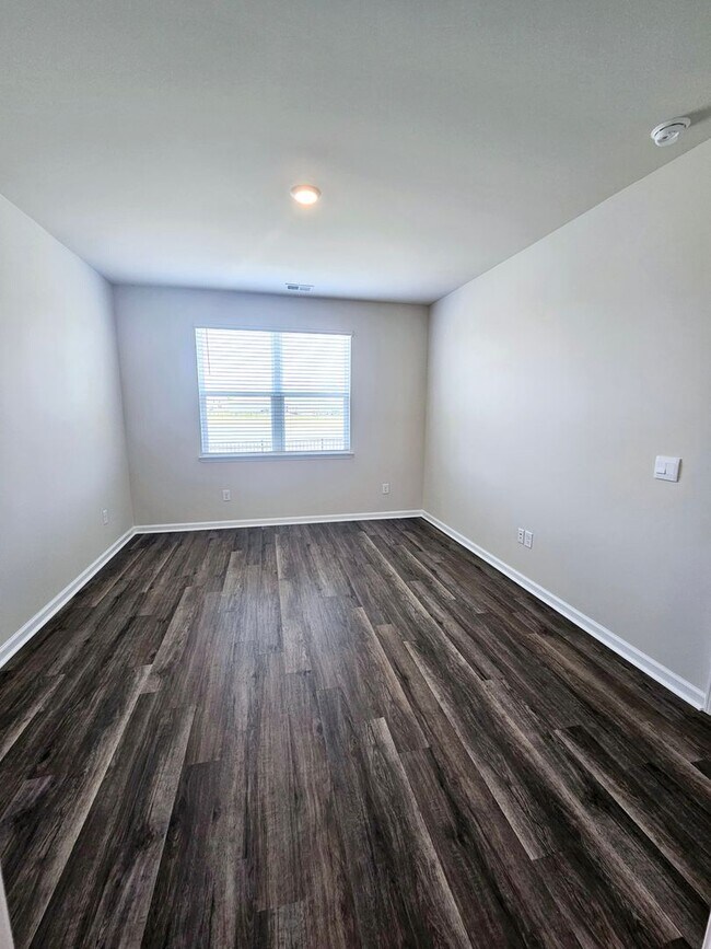 Building Photo - 3015 Long Spur Dr