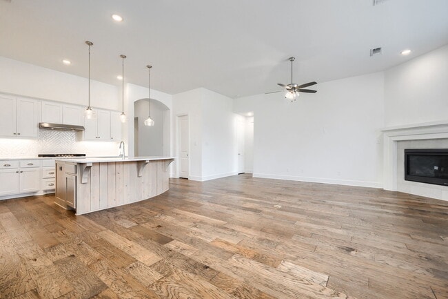 Building Photo - 1307 Beach Blvd