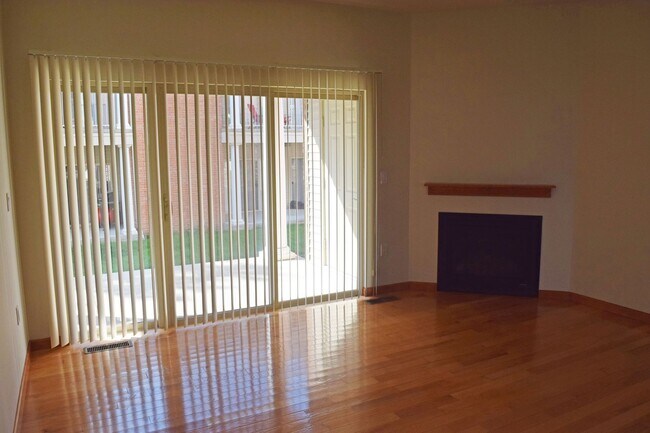 Interior Photo - Crowwood Point Apartments