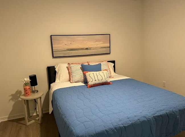 Building Photo - 5 Upland Pl