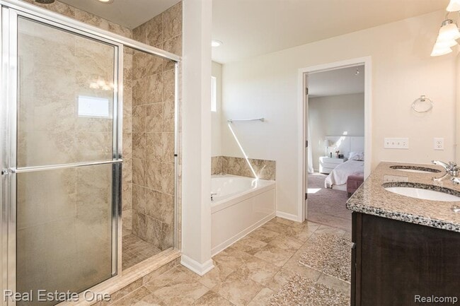 Building Photo - 124 Oakland Crest Dr